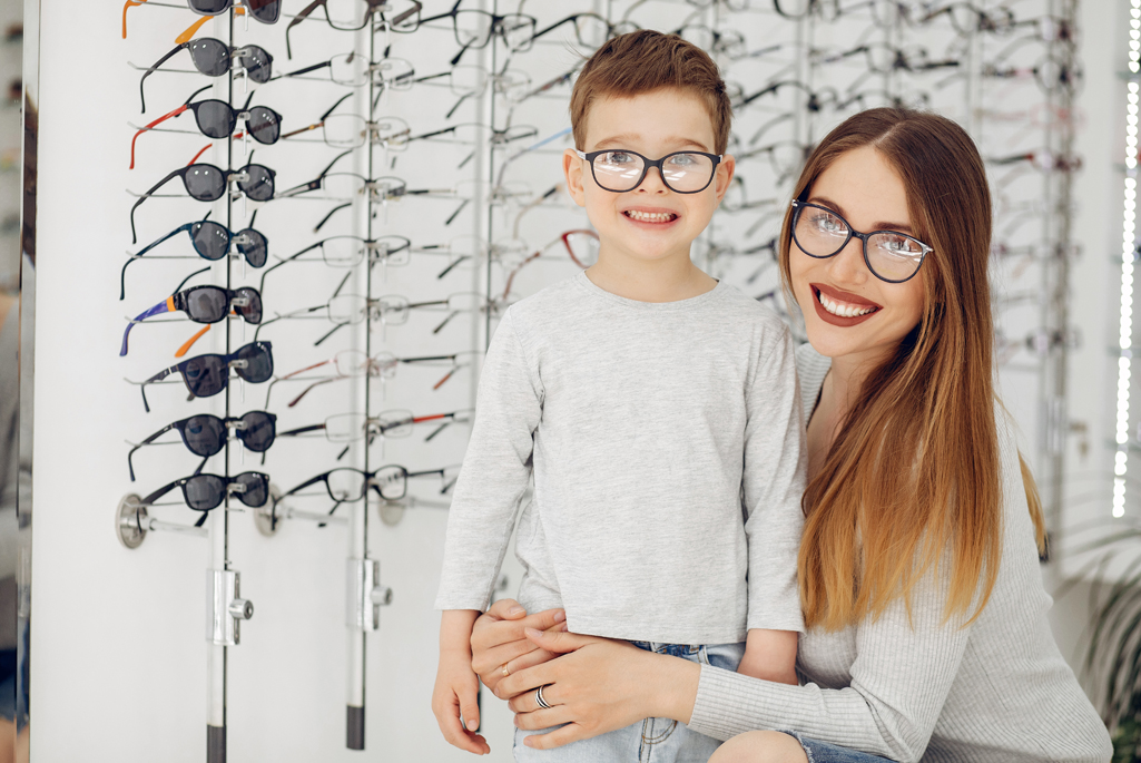 okulary dla dzieci, optyk Brzeg Salon OPTYMISTYC